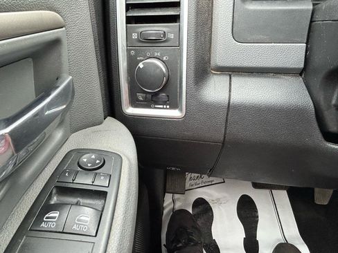 Used 2013 RAM 1500 Classic SLT AWD/4WD image 21