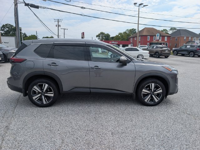 Used 2024 Nissan Rogue SL w/ SL Premium Package AWD/4WD image 6