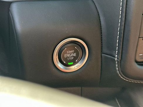 Used 2024 GMC Yukon Denali Ultimate image 16