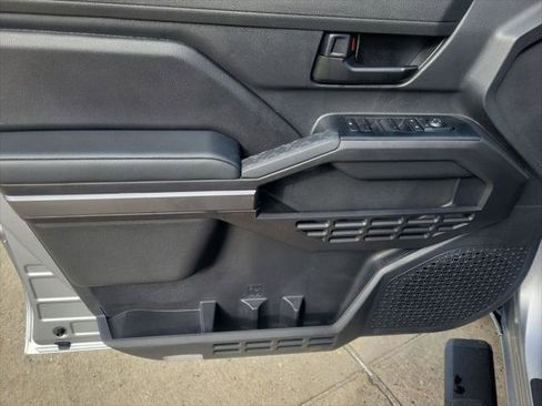 Certified 2025 Toyota Tacoma SR5 image 11