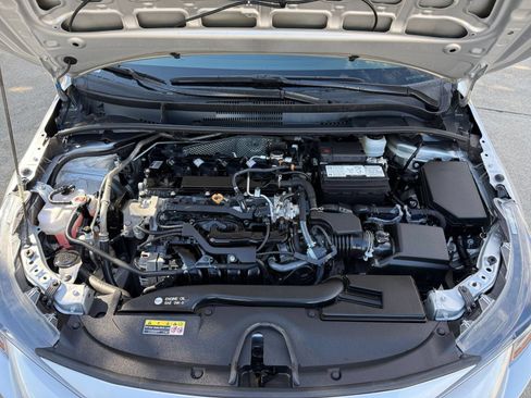 Used 2025 Toyota Corolla LE FWD image 32