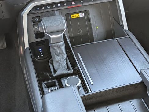 Used 2024 Toyota Tundra Platinum image 13