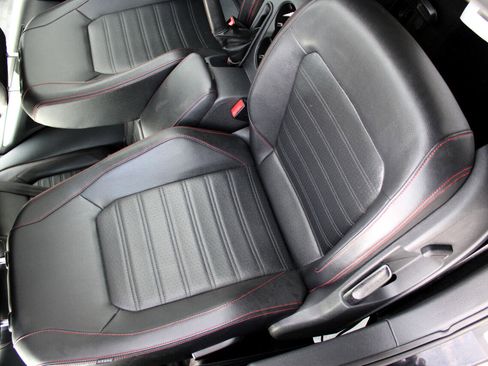 Used 2013 Volkswagen Jetta GLI Autobahn image 12