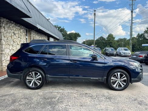 Used 2018 Subaru Outback 2.5i Limited w/ Popular Package #2 AWD/4WD image 8