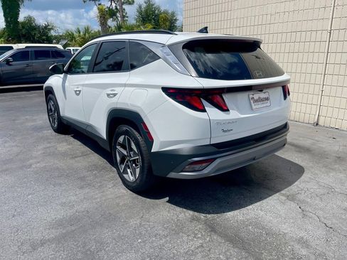 Used 2026 Hyundai Tucson SEL FWD image 3