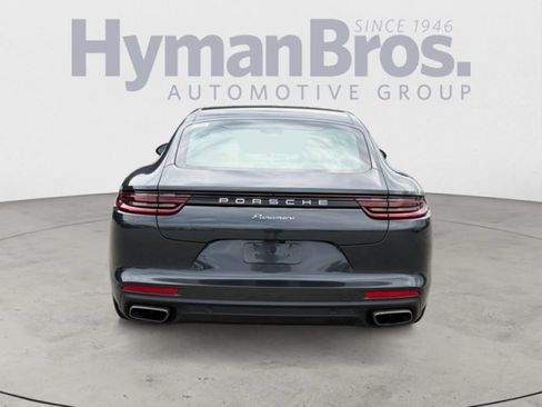 Used 2019 Porsche Panamera image 4