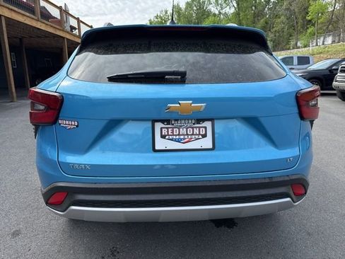 New 2026 Chevrolet Trax LT w/ LT Convenience Package FWD image 7