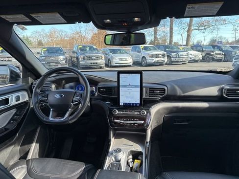 Certified 2023 Ford Explorer ST w/ Equipment Group 401A image 15