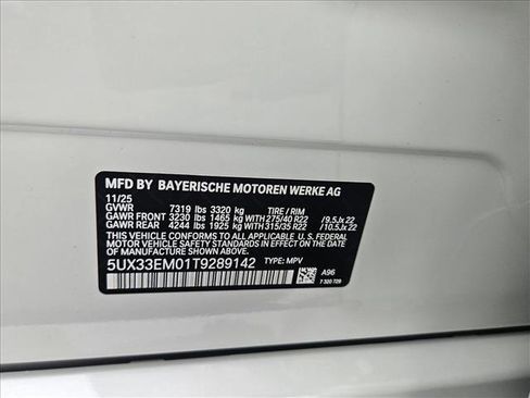 New 2026 BMW X7 M60i image 17