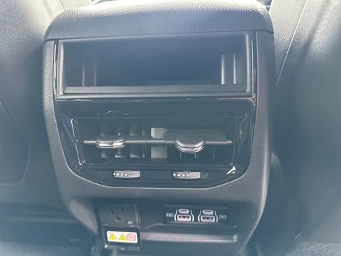 New 2025 Jeep Grand Cherokee Laredo X w/ Luxury Tech Group I image 16