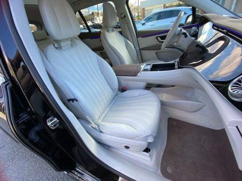 Used 2023 Mercedes-Benz EQS 580 4MATIC image 28