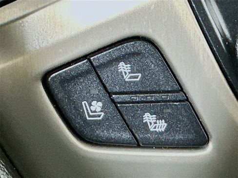 Used 2016 GMC Sierra 3500 Denali w/ Duramax Plus Package image 24