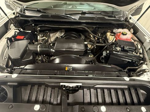 Used 2023 Chevrolet Silverado 2500 LT w/ Convenience Package image 8