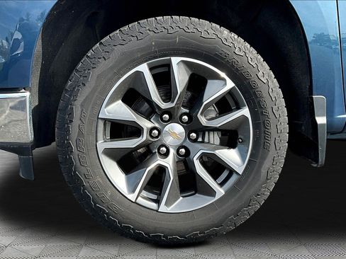 Used 2024 Chevrolet Silverado 1500 LT image 31