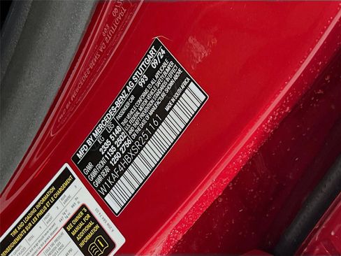 Used 2025 Mercedes-Benz C 300 4MATIC Sedan image 25