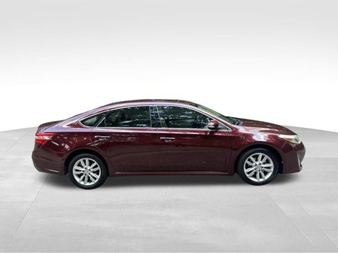 Used 2015 Toyota Avalon XLE Premium FWD image 7