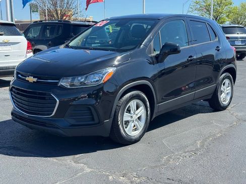 Used 2020 Chevrolet Trax LS w/ Tint and Cruise Package image 9