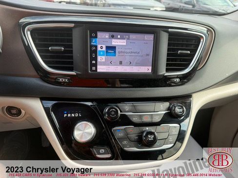 Used 2023 Chrysler Voyager LX FWD image 14