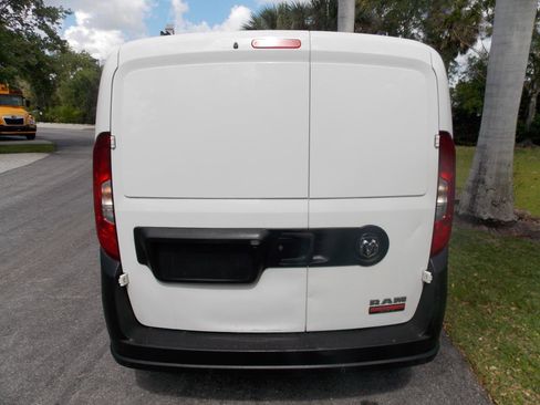 Used 2019 RAM ProMaster City Tradesman FWD image 8