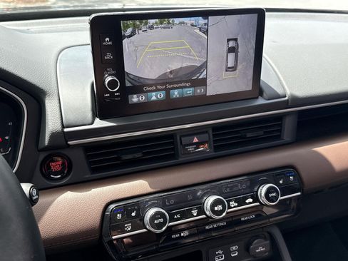 Certified 2025 Honda Pilot Elite image 38