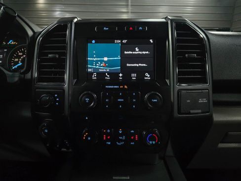 Used 2018 Ford F150 XLT w/ Equipment Group 302A Luxury image 25