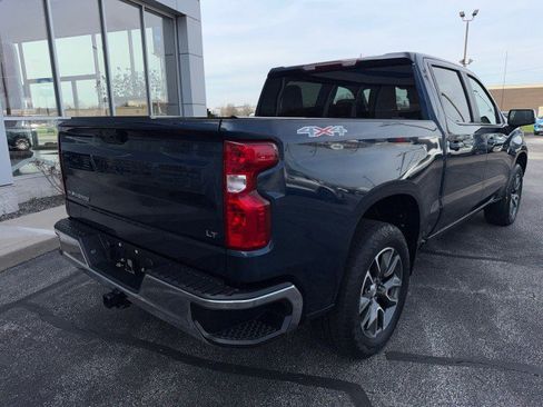 Used 2023 Chevrolet Silverado 1500 LT AWD/4WD image 3