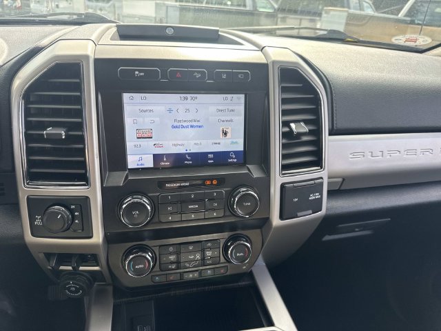 Used 2020 Ford F350 Lariat w/ Lariat Value Package AWD/4WD image 25