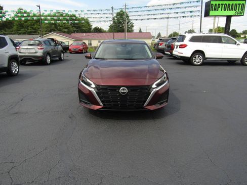 Used 2023 Nissan Altima 2.5 SL AWD/4WD image 2