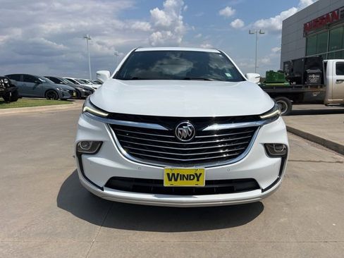Used 2024 Buick Enclave Premium image 2