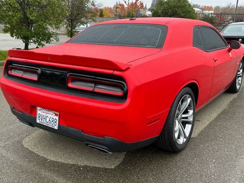 Used 2020 Dodge Challenger R/T image 2