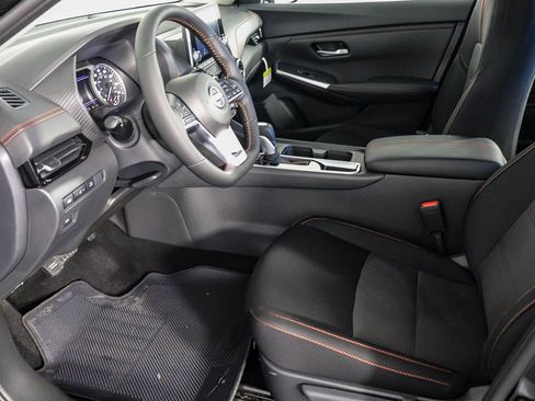 New 2025 Nissan Sentra SR image 18