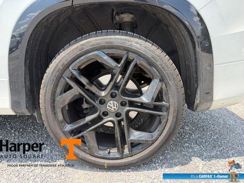 Used 2025 Volkswagen Tiguan SE R-Line AWD/4WD image 21