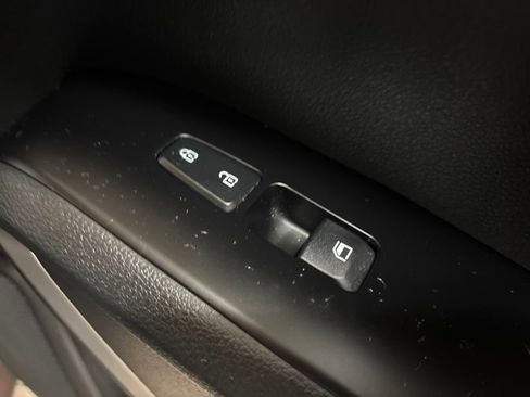 Used 2023 Kia Soul LX w/ LX Technology Package FWD image 28