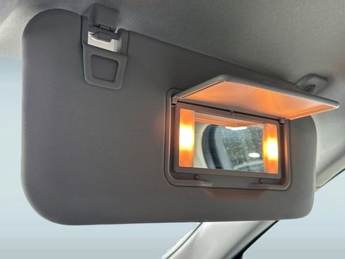 Used 2020 Ford Escape SE image 19