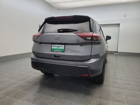 Used 2024 Nissan Rogue SV image 7