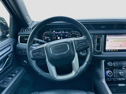 Used 2021 GMC Yukon XL Denali w/ Denali Premium Package RWD image 24