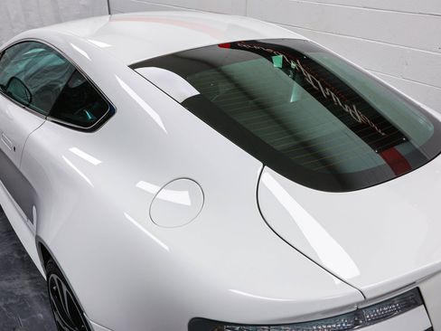 Used 2011 Aston Martin V12 Vantage Coupe image 15