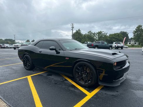 Used 2018 Dodge Challenger T/A RWD image 4