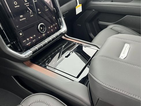 New 2026 GMC Yukon XL Denali w/ Sun & Power Step Package image 24