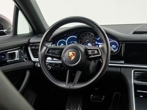 Used 2022 Porsche Panamera 4S image 12