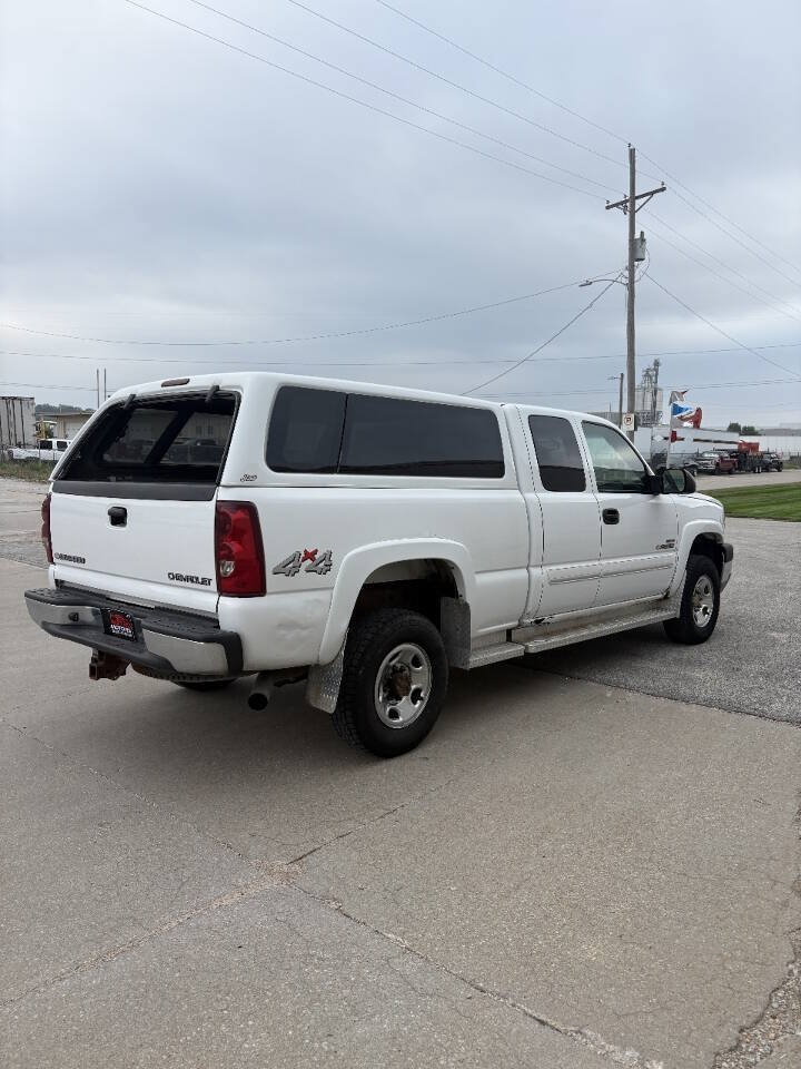 Used 2003 Chevrolet Silverado 2500 LS AWD/4WD image 4