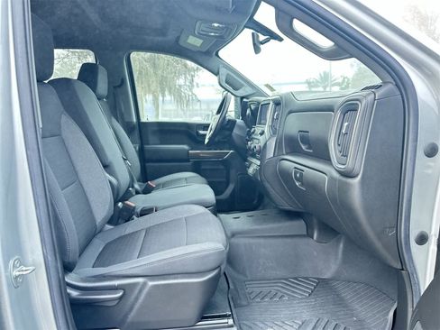 Used 2022 Chevrolet Silverado 2500 LT w/ Convenience Package image 17