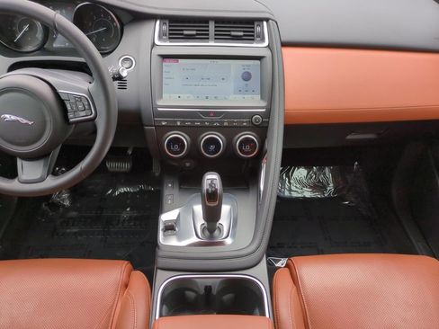 Used 2020 Jaguar E-PACE SE AWD/4WD image 16