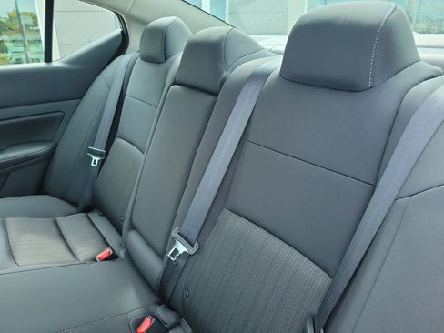 Used 2025 Nissan Altima 2.5 SV w/ SV Premium Package FWD image 14