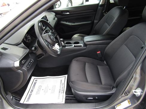 Used 2012 Nissan Altima 3.5 SR w/ Technology Pkg FWD image 40