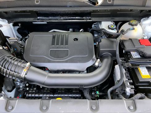 Used 2025 Chevrolet Blazer LT AWD/4WD image 32