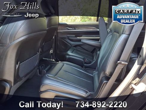 Used 2024 Jeep Grand Cherokee L Limited AWD/4WD image 13