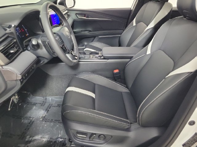Used 2026 Toyota Camry SE FWD image 19