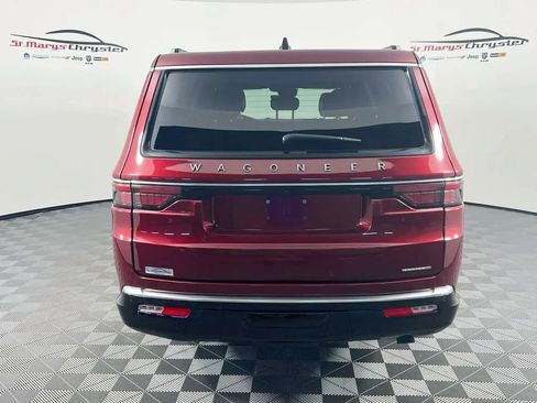 Used 2024 Jeep Wagoneer L Series II AWD/4WD image 7
