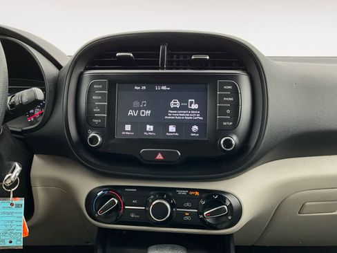 Used 2020 Kia Soul LX FWD image 13